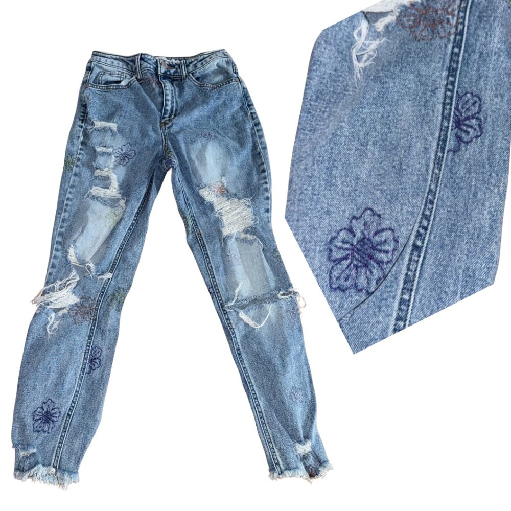 Tinseltown Floral Embroidered Jeans Ripped Size 8